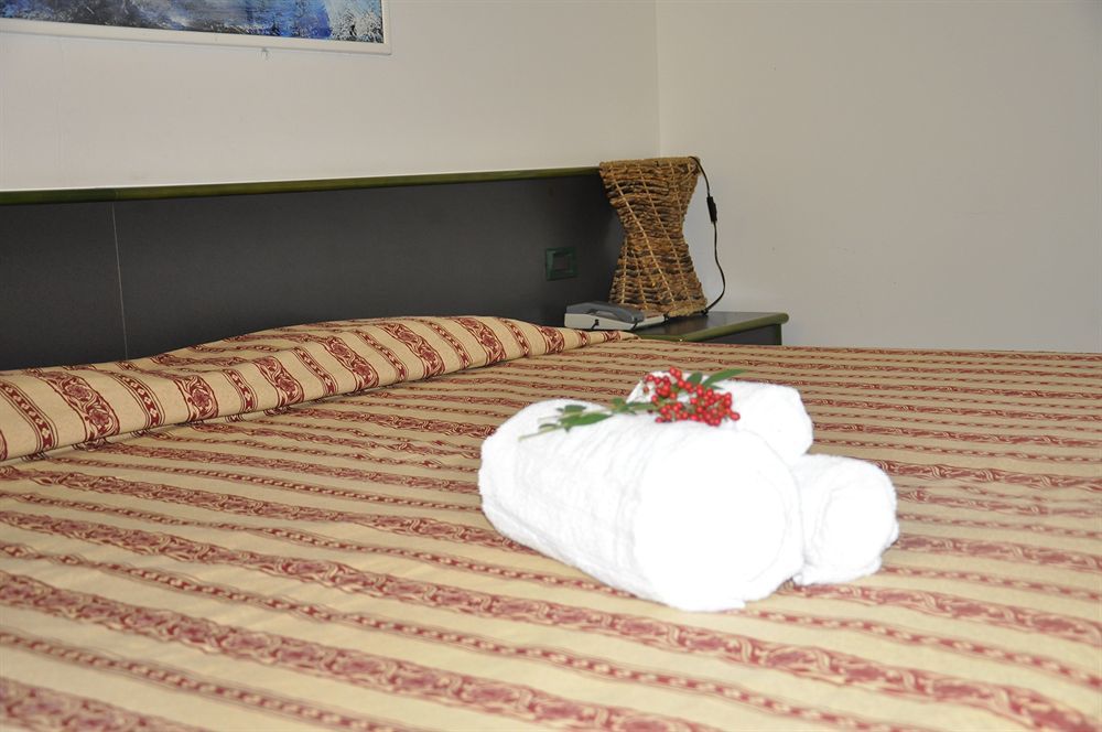 Green Hotel Poviglio  Екстериор снимка